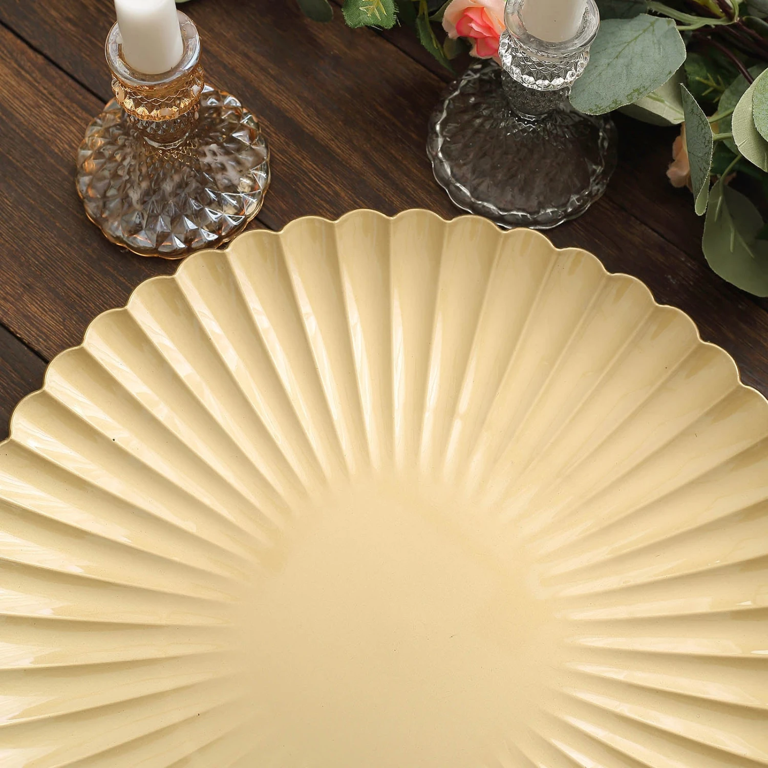 6 Pack | 13" Scalloped Shell Pattern Plastic Charger Plates, Round Disposable Serving Plates 10 6 Pack | 13" Scalloped Shell Pattern Plastic Charger Plates, Round Disposable Serving Plates - Image 10