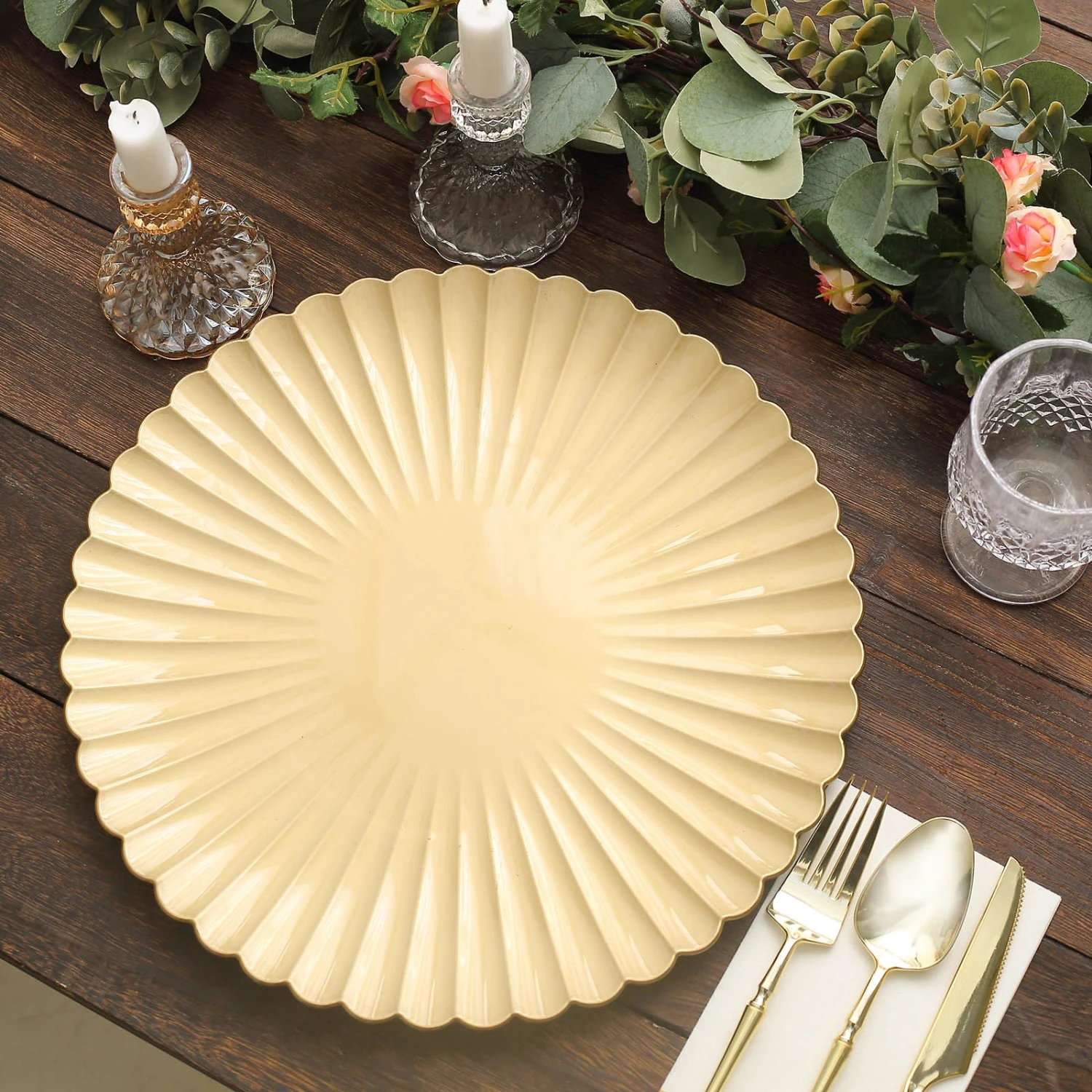 6 Pack | 13" Scalloped Shell Pattern Plastic Charger Plates, Round Disposable Serving Plates 7 6 Pack | 13" Scalloped Shell Pattern Plastic Charger Plates, Round Disposable Serving Plates - Image 7