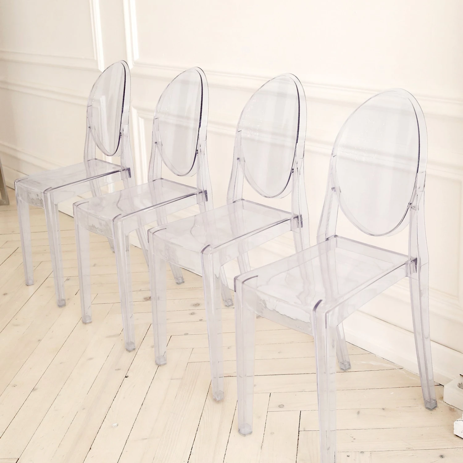 4 Pack Stackable Clear Acrylic Ghost Banquet Chairs With Oval Back, Fully Assembled Armless Accent Chairs - Image 9
