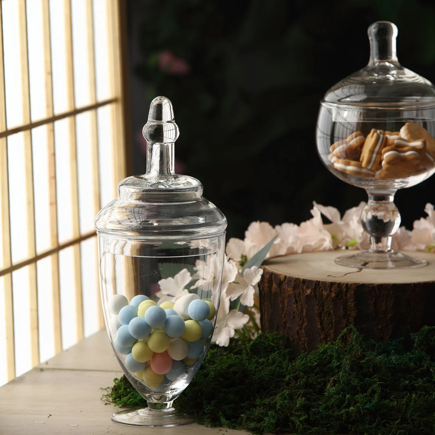 Set Of 3 Glass Apothecary Candy Jars With Lids - 9"/10"/11" 4 Set Of 3 Glass Apothecary Candy Jars With Lids - 9"/10"/11" - Image 4