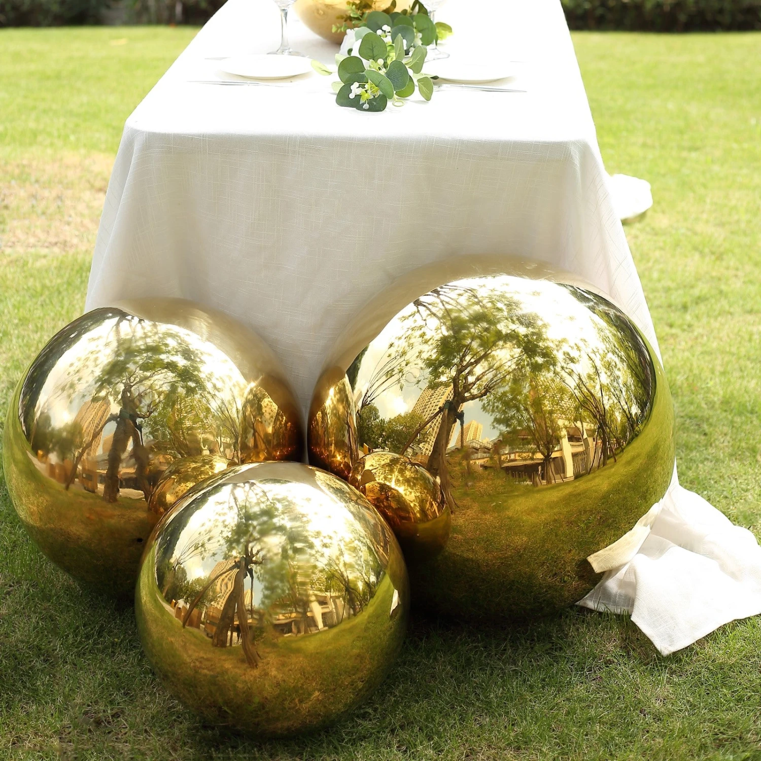 Gold Stainless Steel Gazing Globe Mirror Ball, Reflective Shiny Hollow Garden Spheres 1 Gold Stainless Steel Gazing Globe Mirror Ball, Reflective Shiny Hollow Garden Spheres