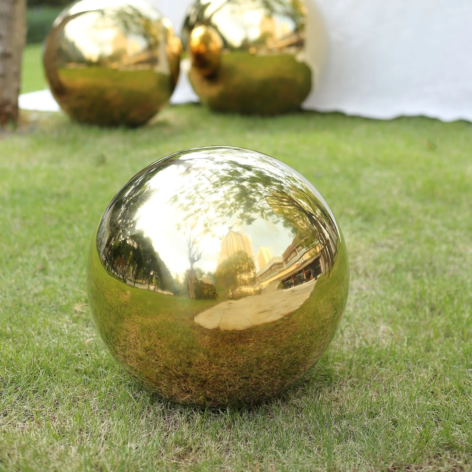 Gold Stainless Steel Gazing Globe Mirror Ball, Reflective Shiny Hollow Garden Spheres 14 Gold Stainless Steel Gazing Globe Mirror Ball, Reflective Shiny Hollow Garden Spheres - Image 14