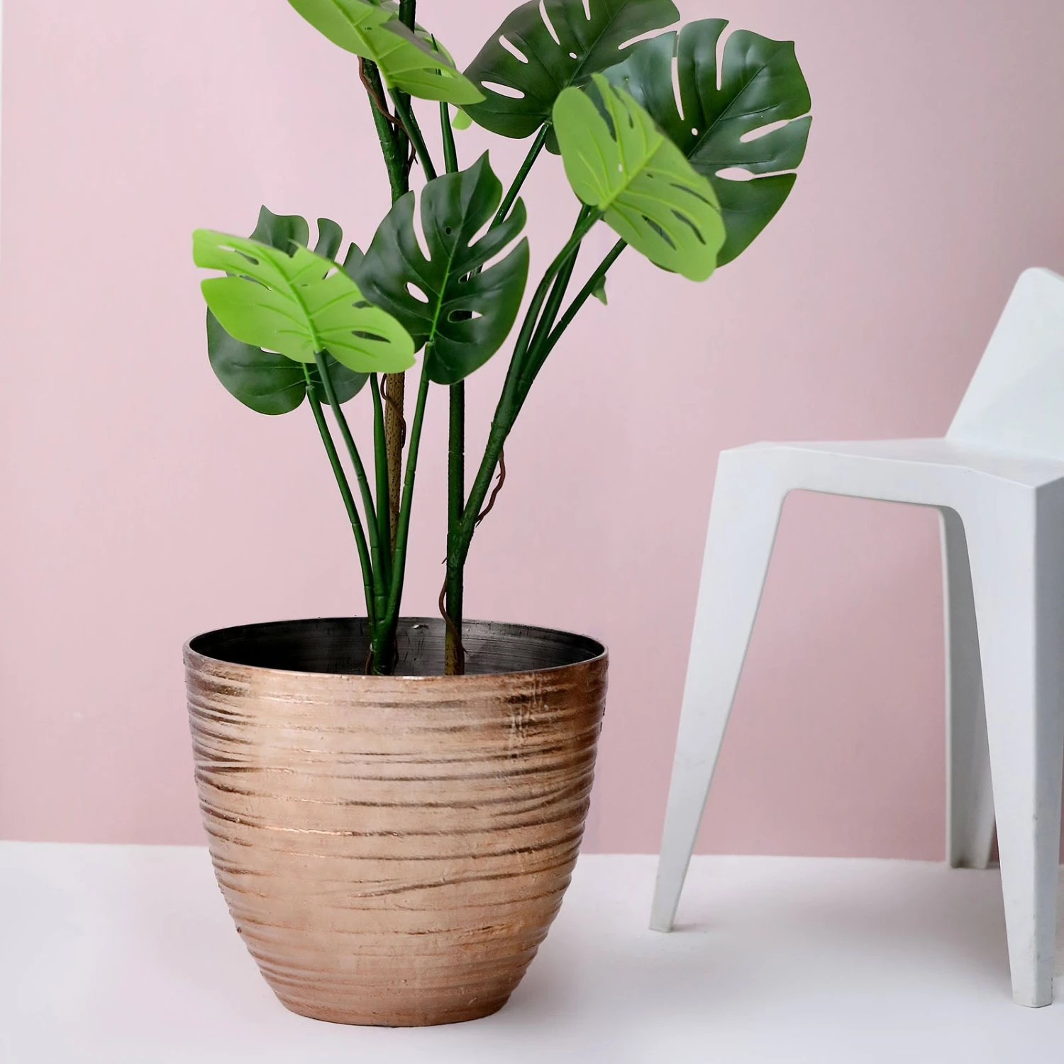 12" Metallic Textured Finish Large Indoor Flower Plant Pot, Decorative Indoor/Outdoor Planter 5 12" Metallic Textured Finish Large Indoor Flower Plant Pot, Decorative Indoor/Outdoor Planter - Image 5