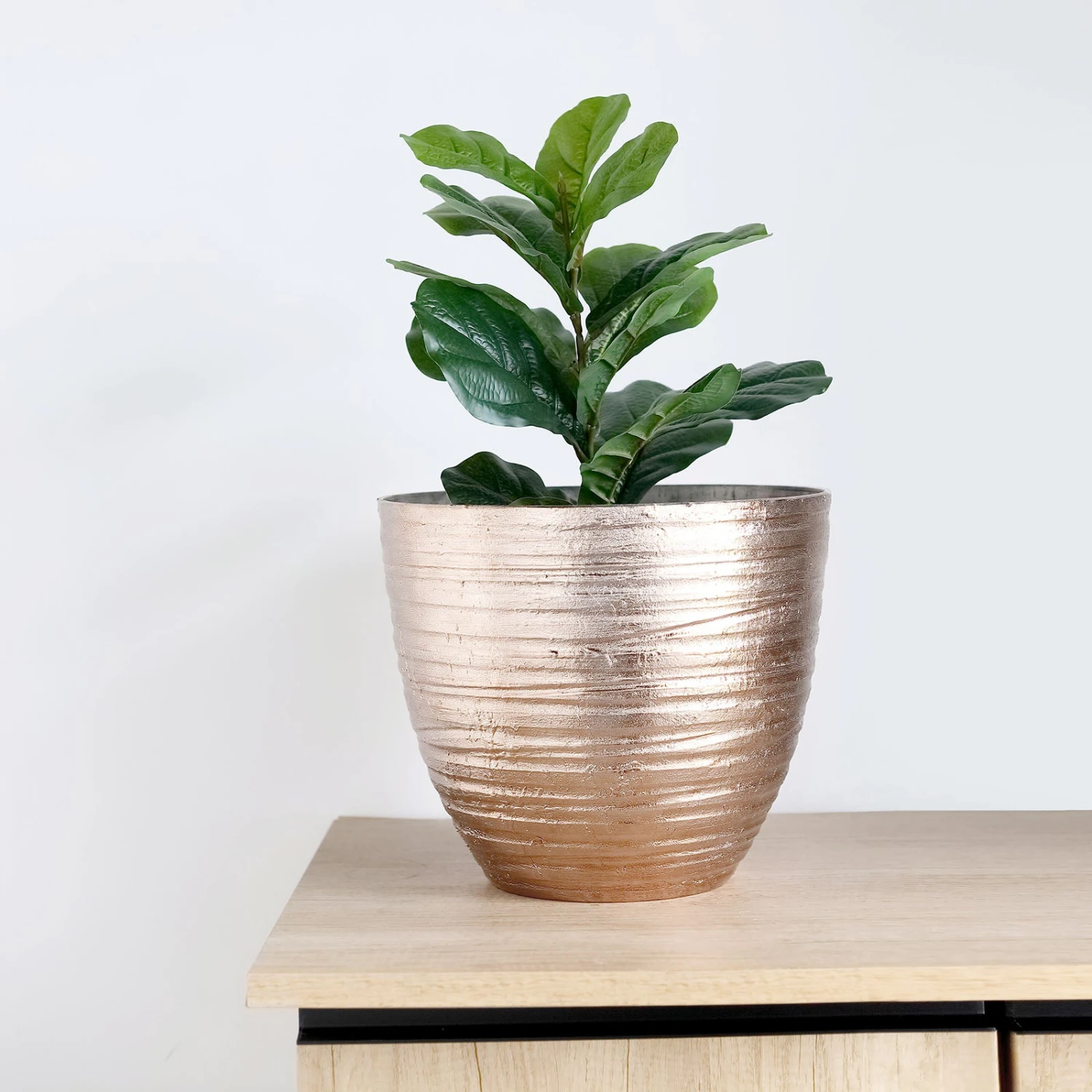 12" Metallic Textured Finish Large Indoor Flower Plant Pot, Decorative Indoor/Outdoor Planter 16 12" Metallic Textured Finish Large Indoor Flower Plant Pot, Decorative Indoor/Outdoor Planter - Image 16