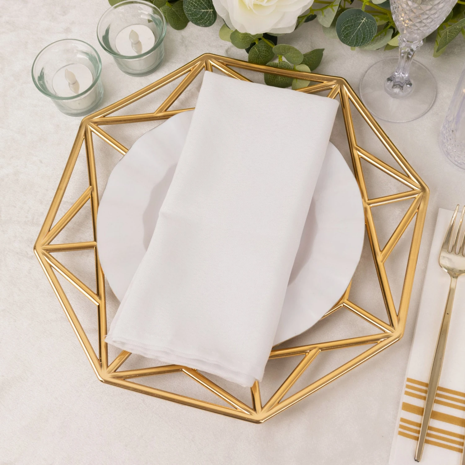 6 Pack Metallic Gold Octagon Acrylic Plastic Serving Plates, 13" Decorative Charger Plates With Hollow Geometric Rim 4 6 Pack Metallic Gold Octagon Acrylic Plastic Serving Plates, 13" Decorative Charger Plates With Hollow Geometric Rim - Image 4