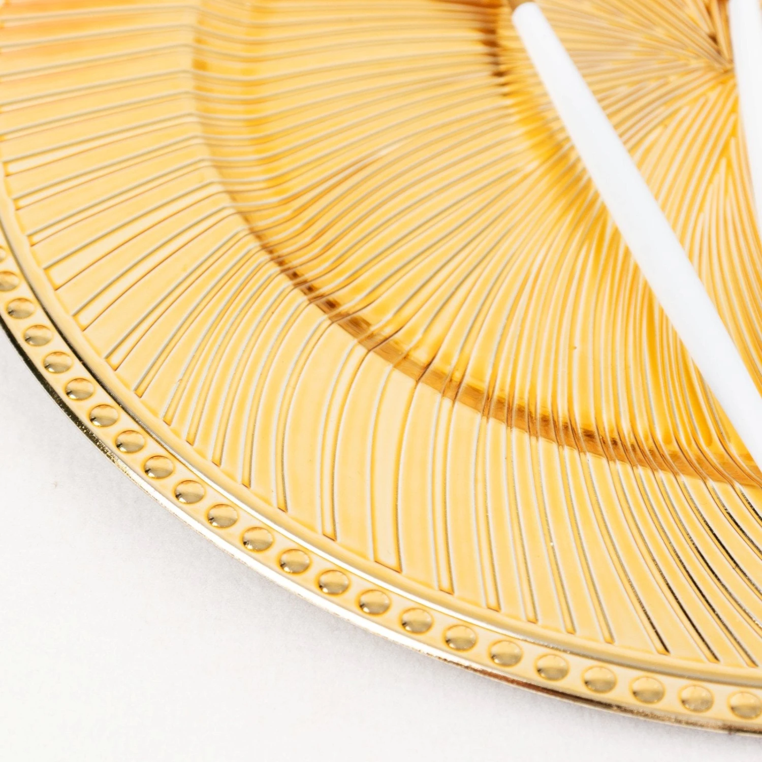 6 Pack Metallic Swirl Pattern Acrylic Charger Plates With Beaded Rim, 13" Round Plastic Decorative Serving Plates 13 6 Pack Metallic Swirl Pattern Acrylic Charger Plates With Beaded Rim, 13" Round Plastic Decorative Serving Plates - Image 13