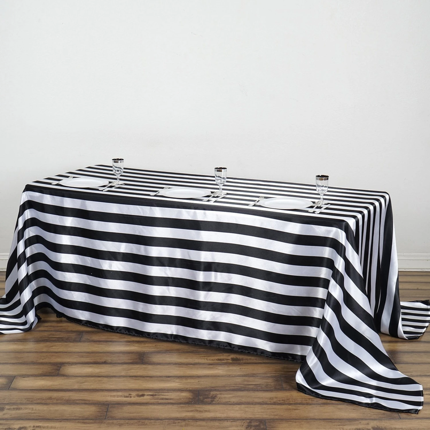 90" X 132" | Stripe Satin Rectangle Tablecloth | Seamless 6 90" X 132" | Stripe Satin Rectangle Tablecloth | Seamless - Image 6