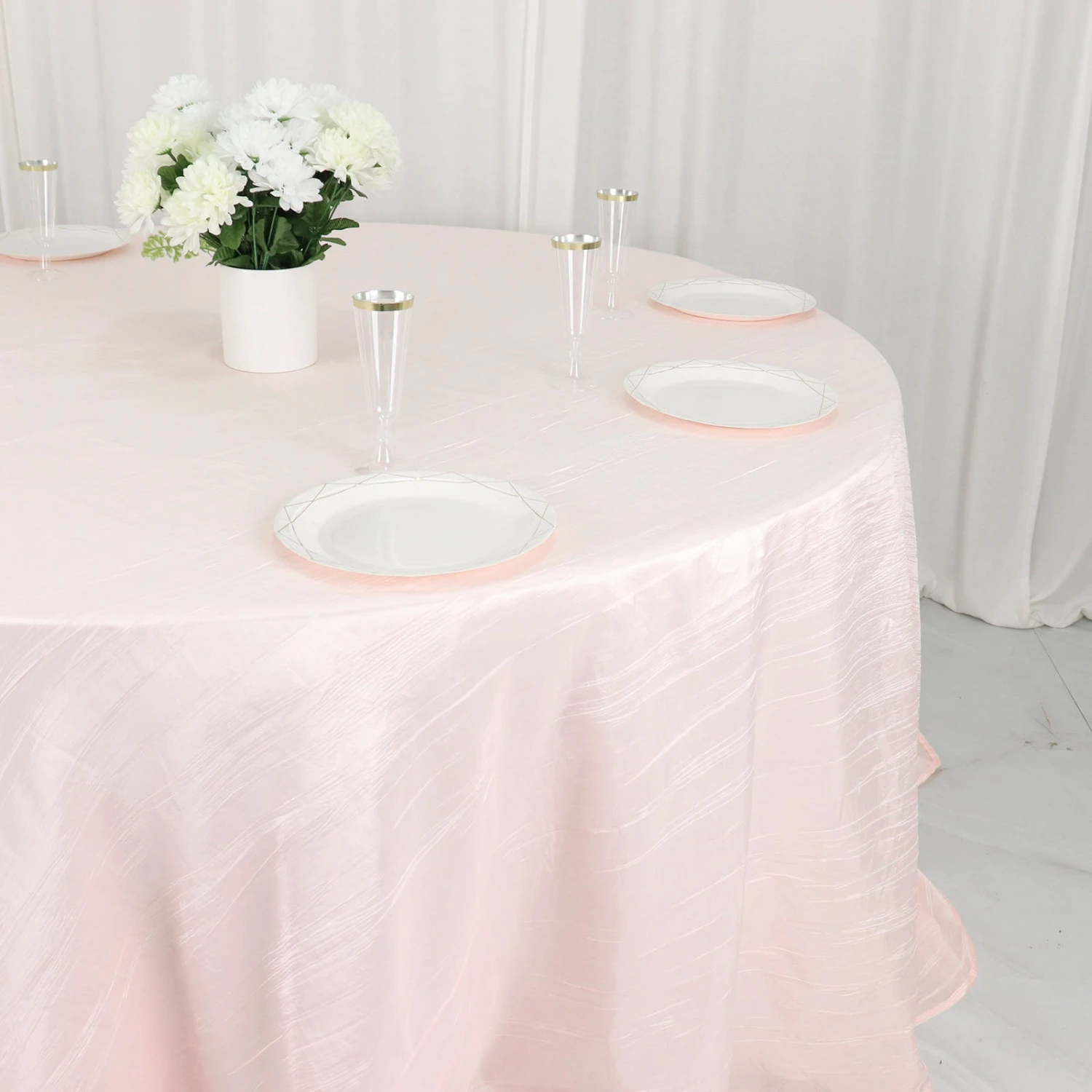 132" Accordion Crinkle Taffeta Seamless Round Tablecloth 12 132" Accordion Crinkle Taffeta Seamless Round Tablecloth - Image 12