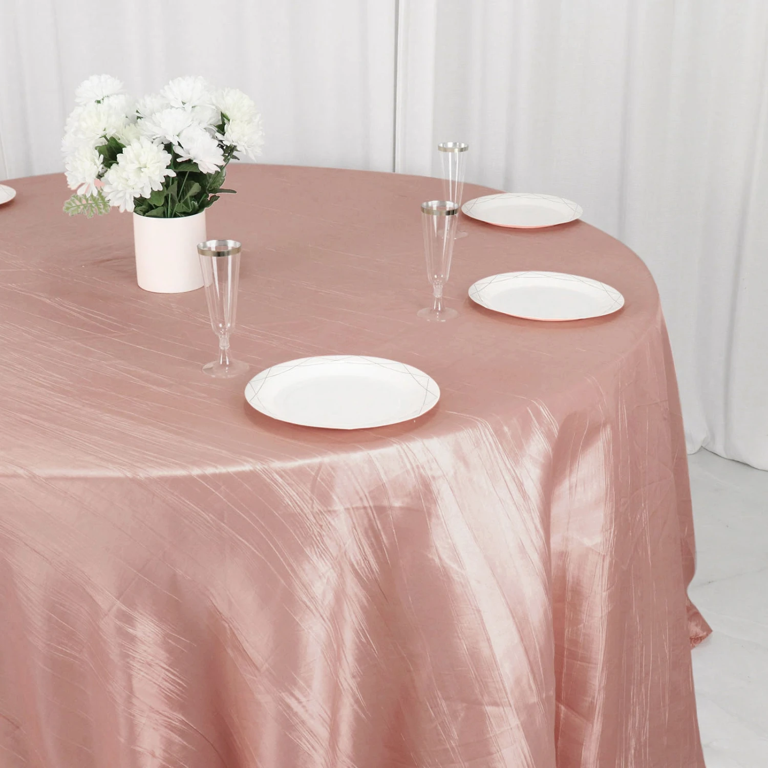 132" Accordion Crinkle Taffeta Seamless Round Tablecloth 20 132" Accordion Crinkle Taffeta Seamless Round Tablecloth - Image 20