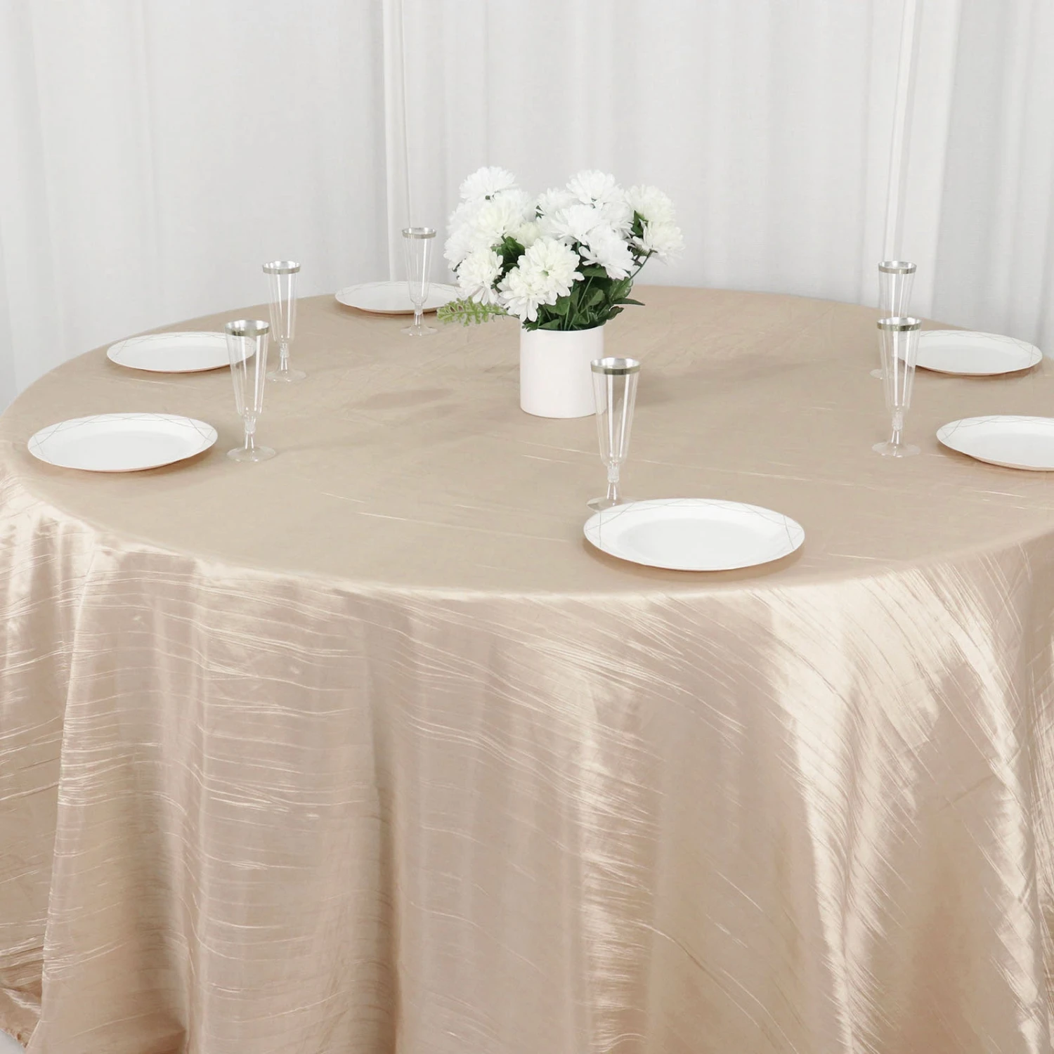 132" Accordion Crinkle Taffeta Seamless Round Tablecloth 5 132" Accordion Crinkle Taffeta Seamless Round Tablecloth - Image 5
