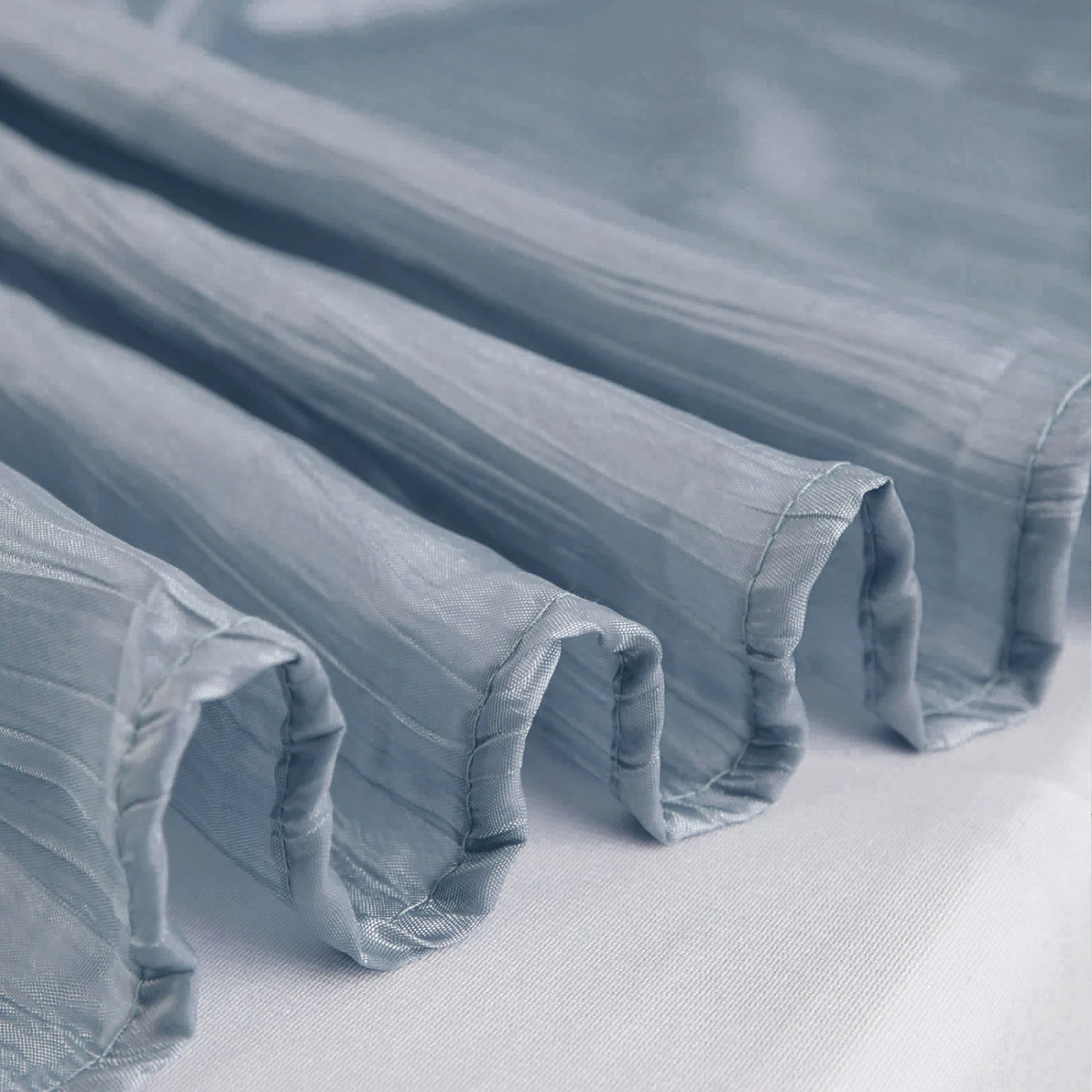 132" Accordion Crinkle Taffeta Seamless Round Tablecloth 6 132" Accordion Crinkle Taffeta Seamless Round Tablecloth - Image 6