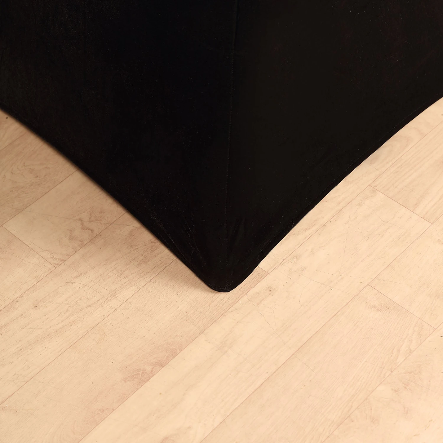 Premium Smooth Velvet Spandex Fit Cocktail Tablecloth With Foot Pockets 8 Premium Smooth Velvet Spandex Fit Cocktail Tablecloth With Foot Pockets - Image 8