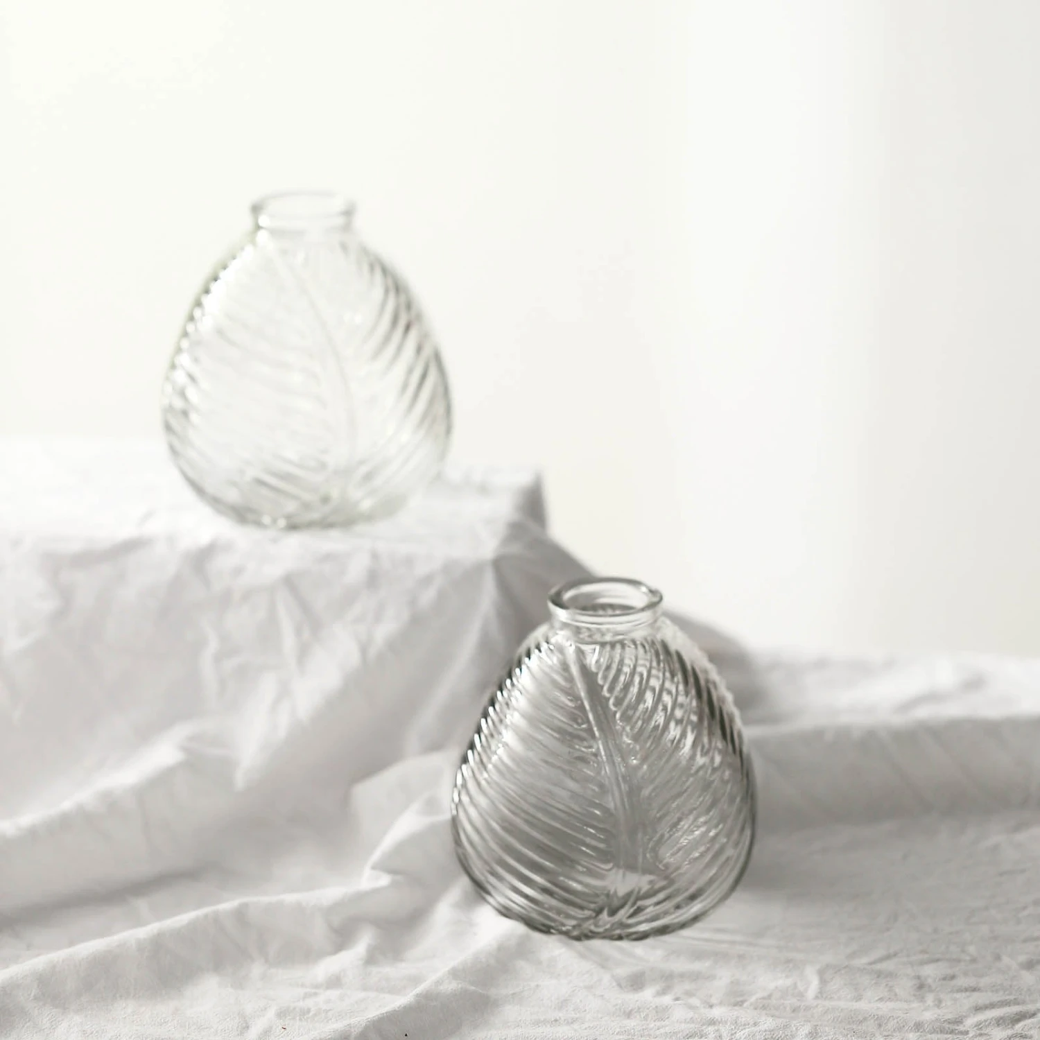 4 Pack Embossed Glass Bud Vases, Round Embossed Leaf Flower Vases 5" 13 4 Pack Embossed Glass Bud Vases, Round Embossed Leaf Flower Vases 5" - Image 13