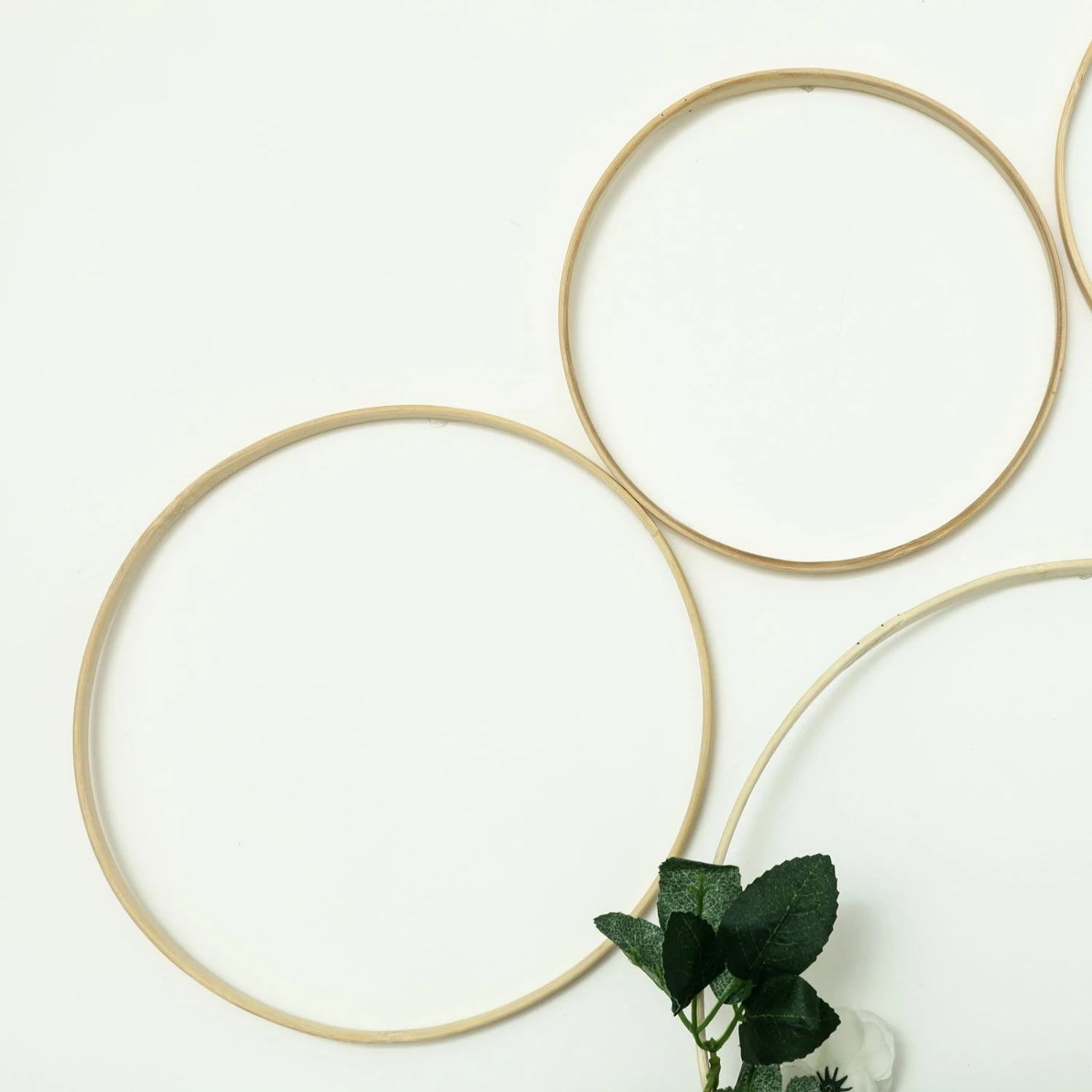 Set Of 5 - Natural Wooden Rings For Crafts, Floral Hoop Wreath Wall Hanging Decor 9 Set Of 5 - Natural Wooden Rings For Crafts, Floral Hoop Wreath Wall Hanging Decor - Image 9